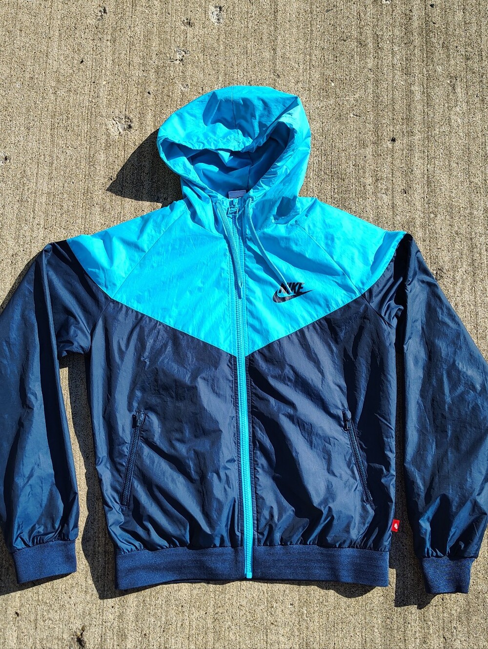 Nike Sportswear Women Windrunner Hooded Jacket Turquoise/Black Large 545908-412